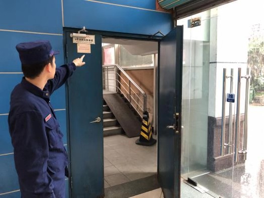 消防通道堵塞、安全出口被封……广州9家火灾隐患单位被点名